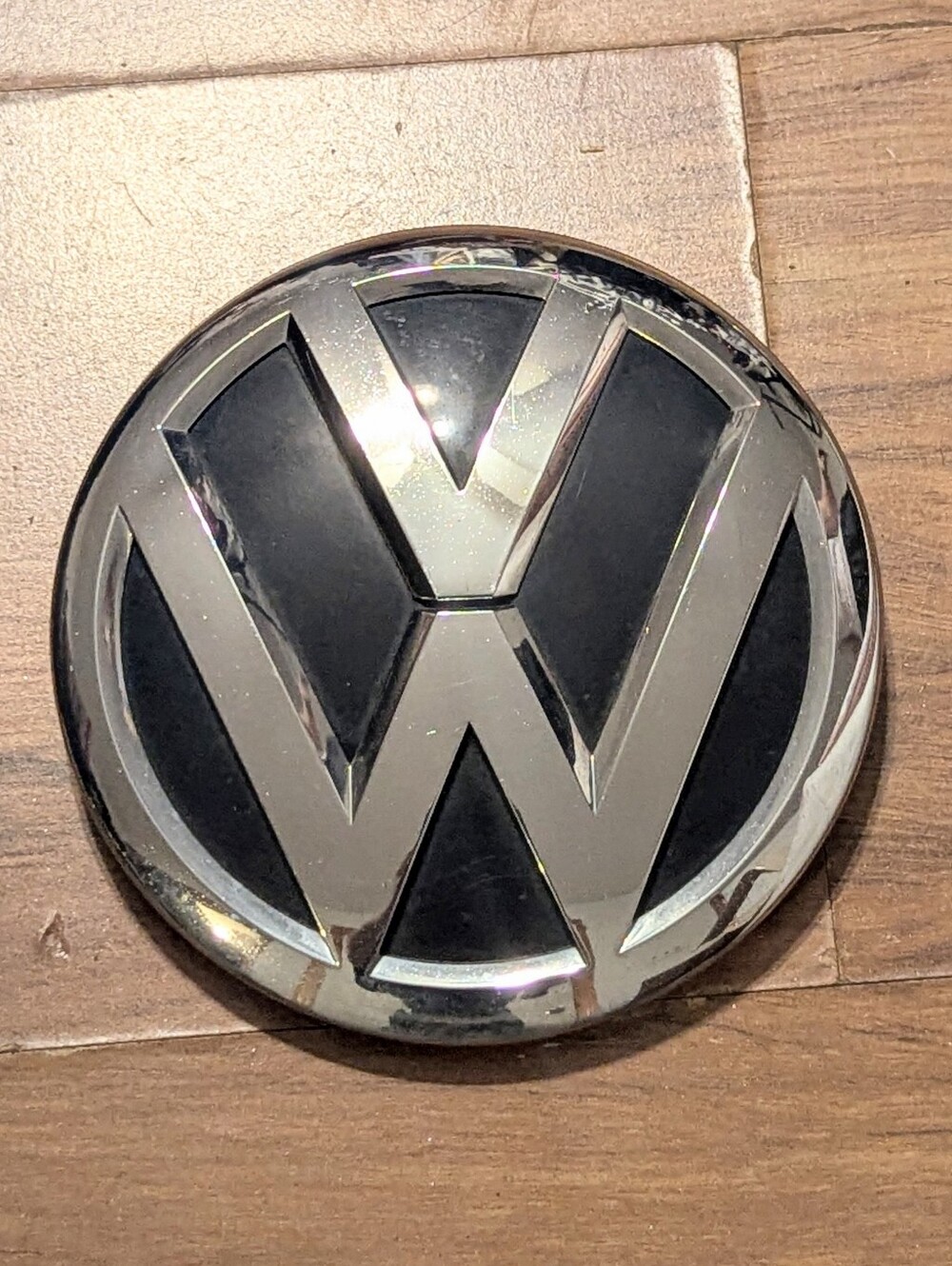 2018-2020 Volkswagen Atlas Front Emblem OEM